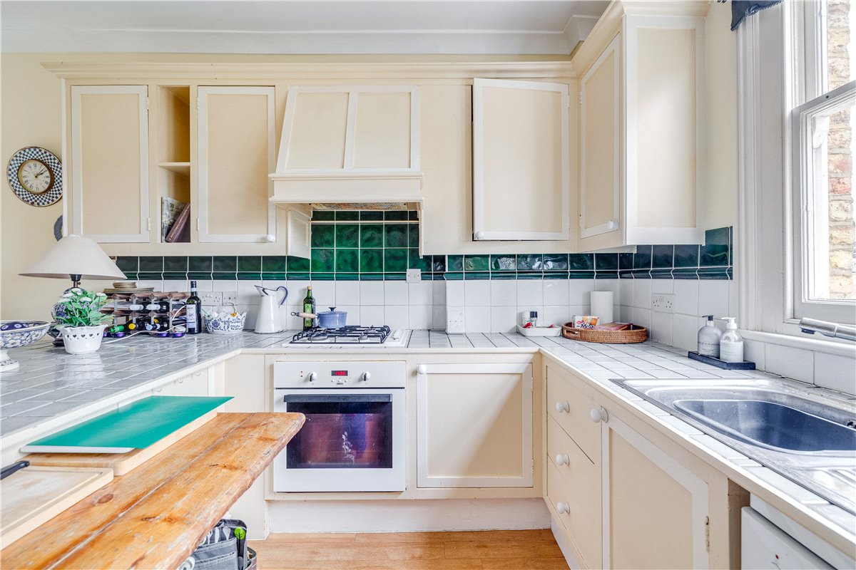 2 bedroom flat, Queensmill Road, London SW6 - Sold STC