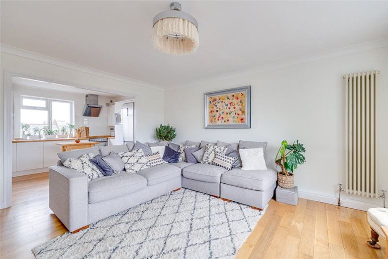 2 bedroom flat, Burnfoot Avenue, London SW6 - Sold STC