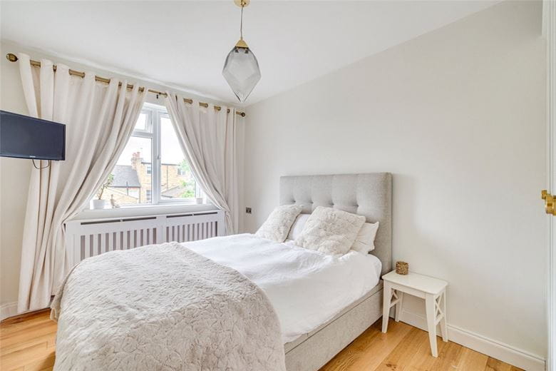 2 bedroom flat, Burnfoot Avenue, London SW6 - Sold STC