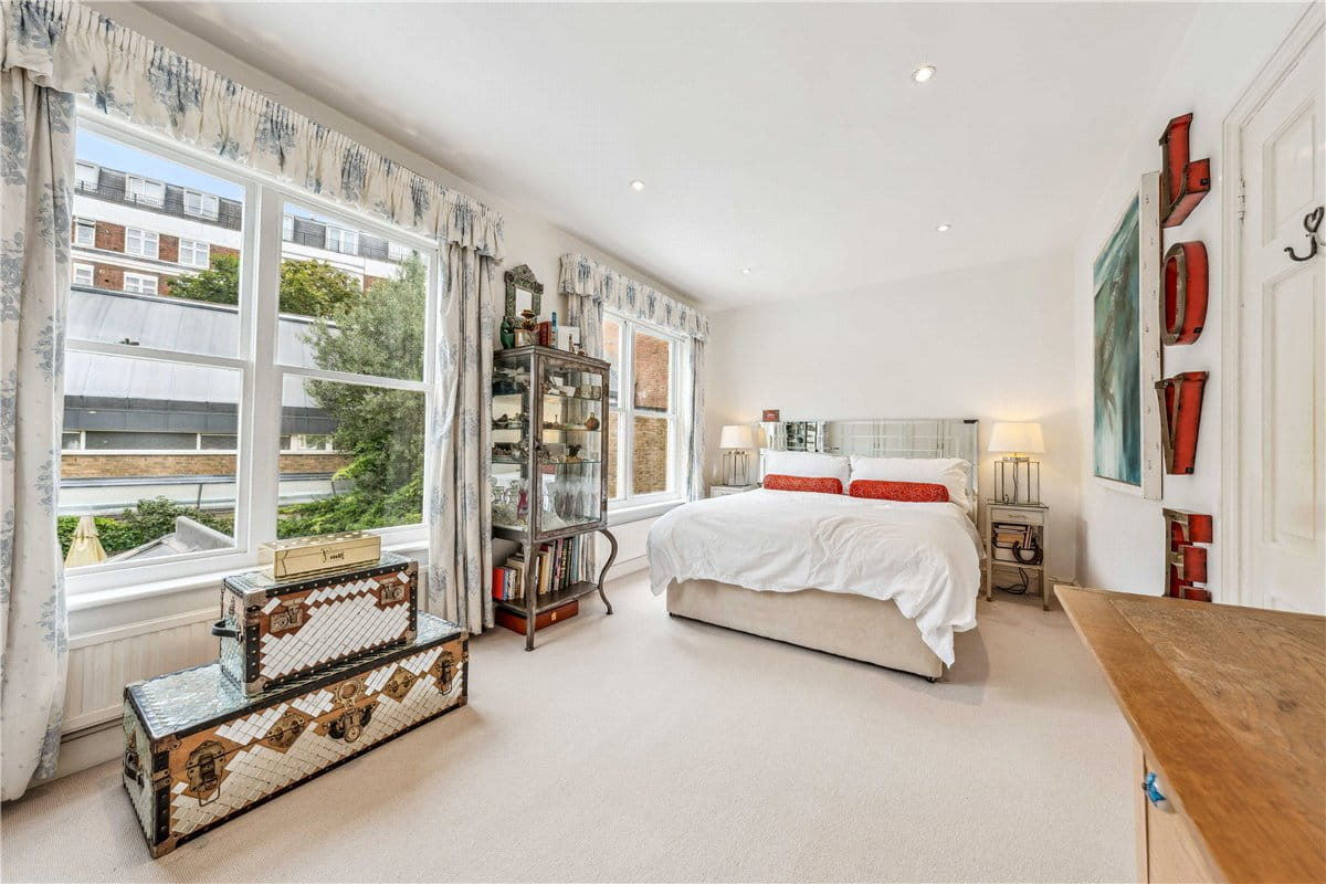 3 bedroom house, Burlington Road, London SW6 - Available