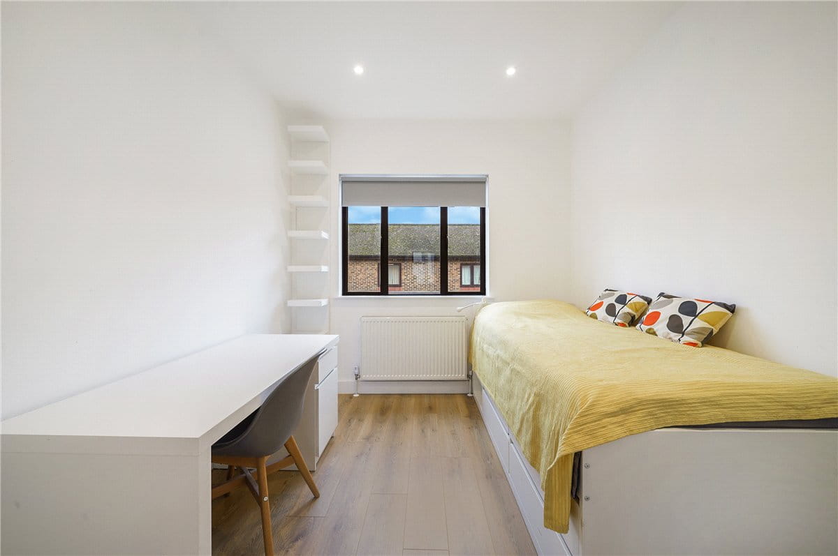 3 bedroom house, Colehill Lane, London SW6 - Available