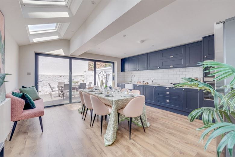 4 bedroom house, Rosaville Road, London SW6 - Available