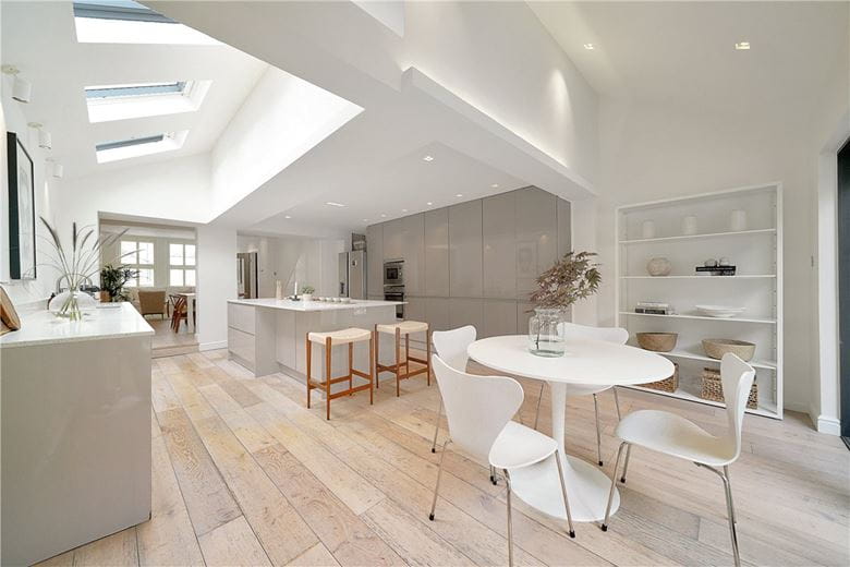 3 bedroom house, Delorme Street, London W6 - Available