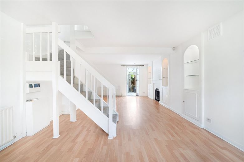 2 bedroom house, Burlington Road, London SW6 - Available