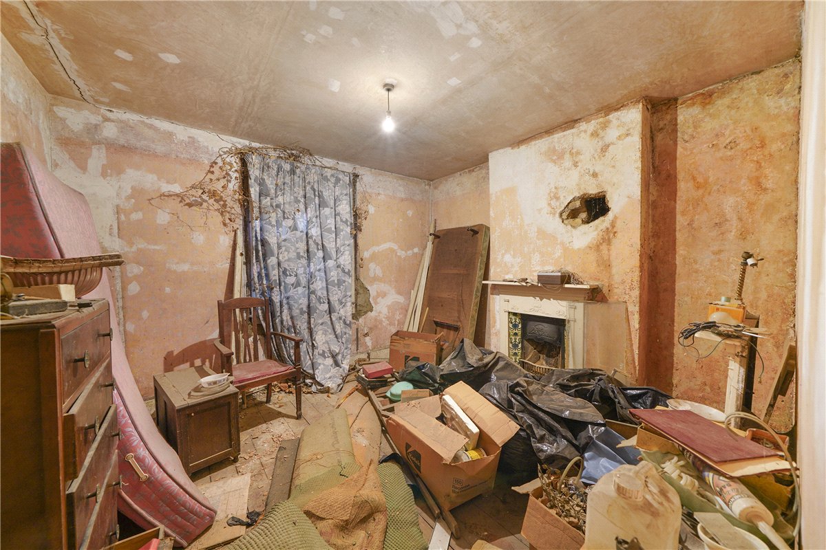 3 bedroom house, Ellerby Street, London SW6 - Available