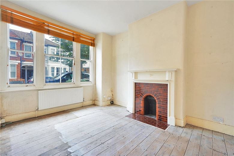 2 bedroom flat, Edenvale Street, London SW6 - Available