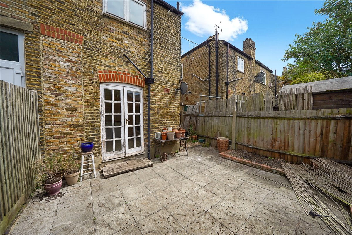 2 bedroom flat, Edenvale Street, London SW6 - Sold