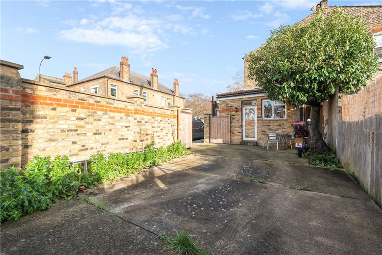 9 bedroom house, Fulham Palace Road, London SW6 - Available