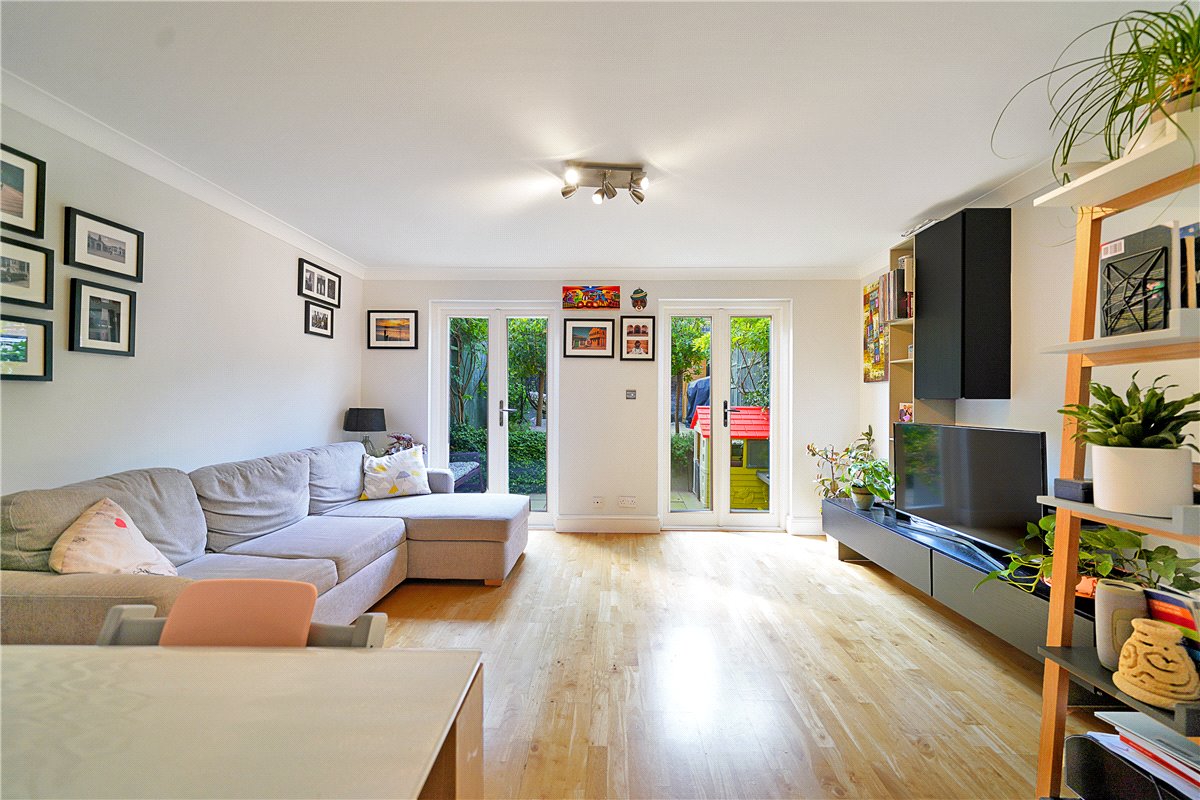 2 bedroom house, Marryat Square, Wyfold Road SW6 - Sold STC