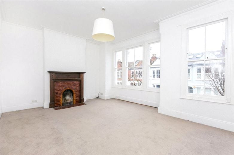 2 bedroom maisonette, Edenvale Street, London SW6 - Available
