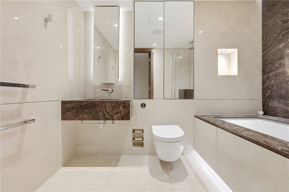 1 bedroom flat, Park Street, London SW6 - Available