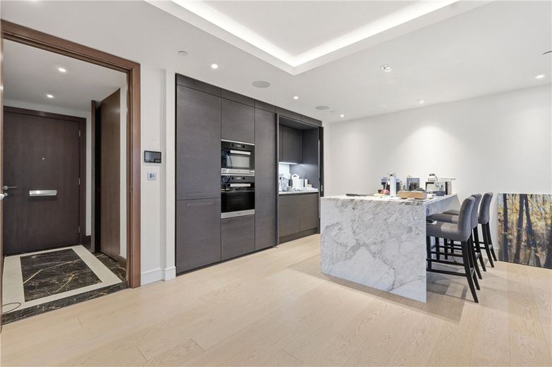 1 bedroom flat, Park Street, London SW6 - Available