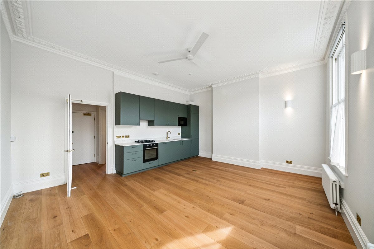 2 bedroom flat, North End Road, London SW6 - Available