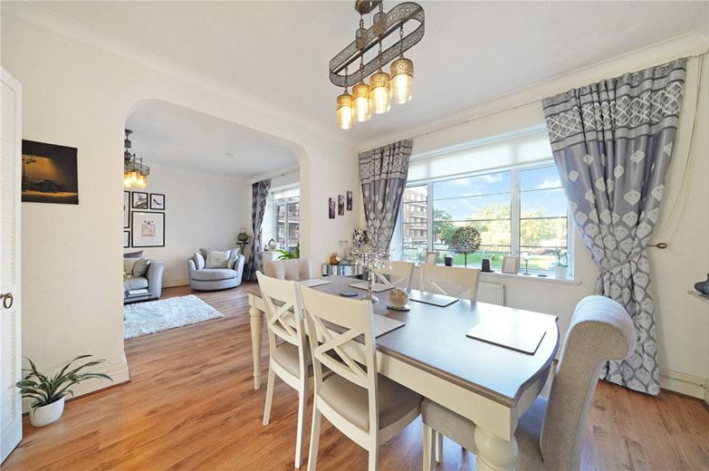 2 bedroom flat, Barons Keep, Gliddon Road W14 - Available