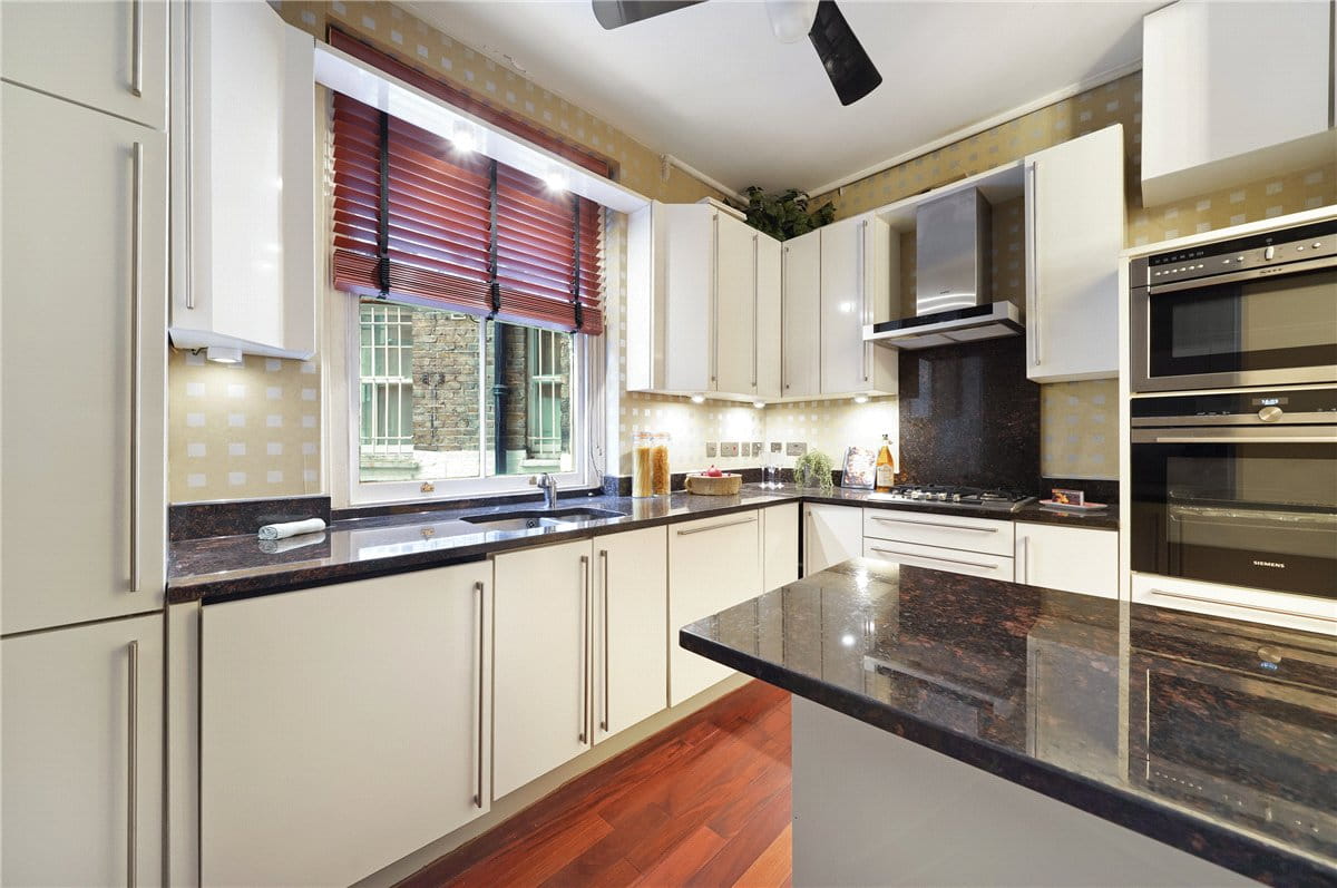 3 bedroom flat, Edith Road, London W14 - Available