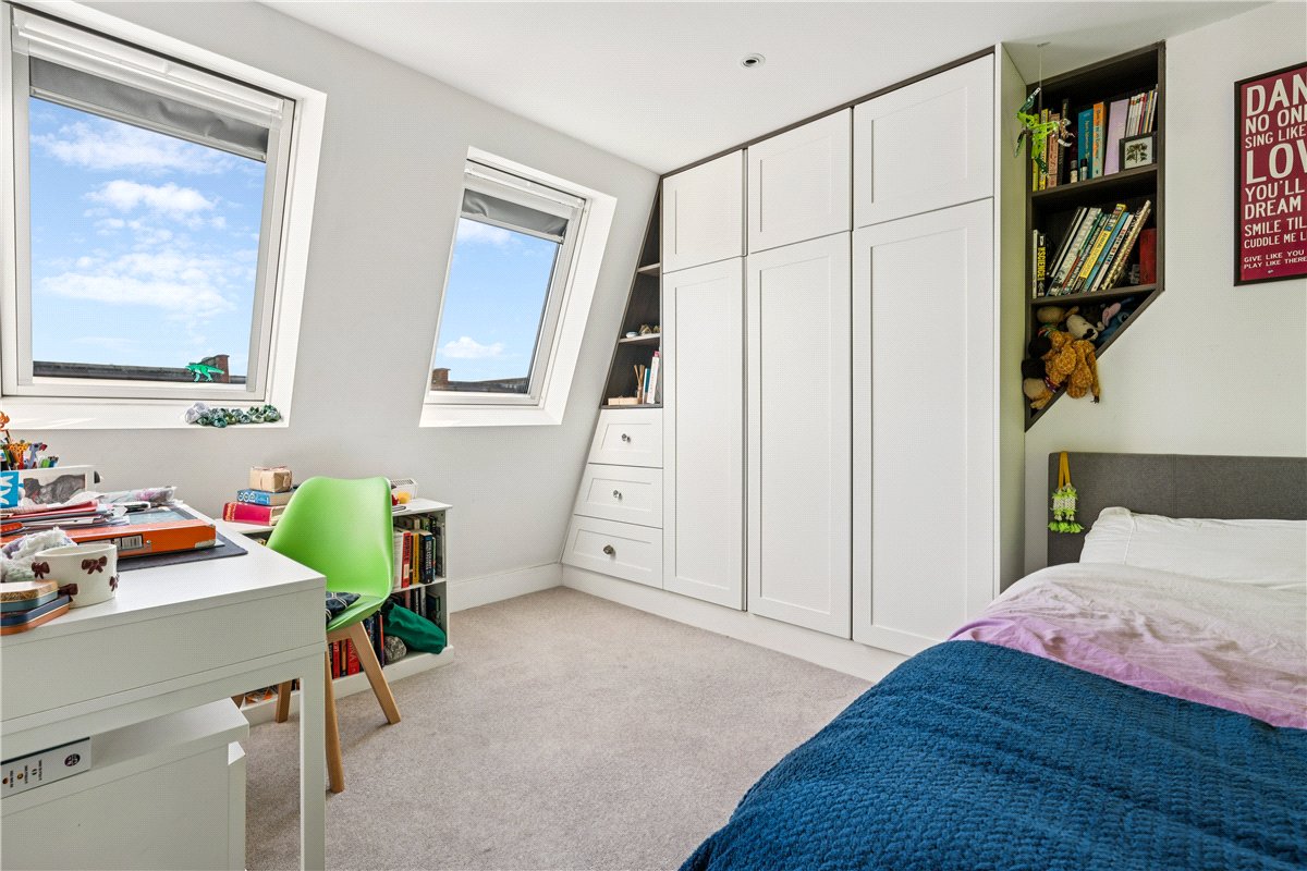 6 bedroom house, Queensmill Road, London SW6 - Available