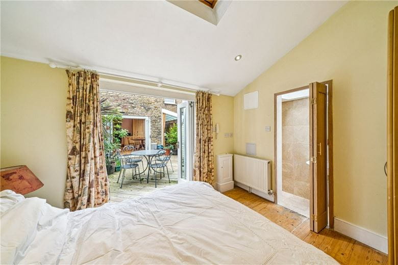 4 bedroom house, Edgarley Terrace, London SW6 - Available