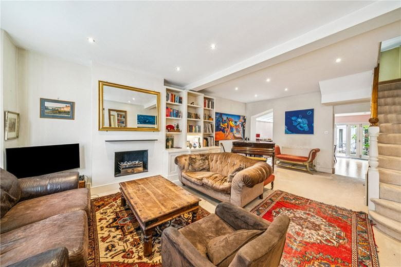 4 bedroom house, Edgarley Terrace, London SW6 - Available