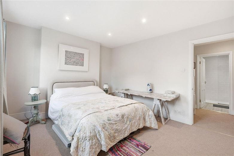 6 bedroom house, Delaford Street, London SW6 - Available
