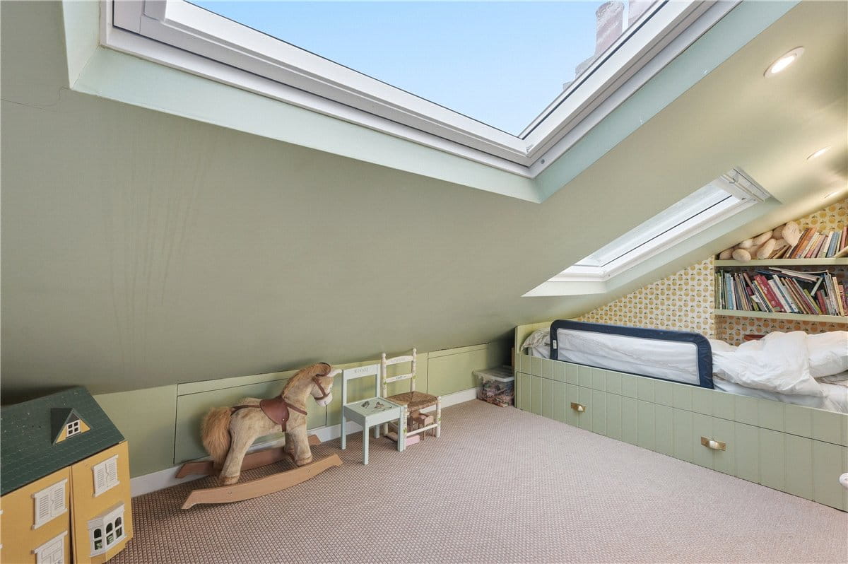 6 bedroom house, Delaford Street, London SW6 - Available