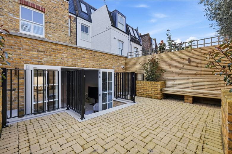 4 bedroom house, Hazlebury Road, London SW6 - Available