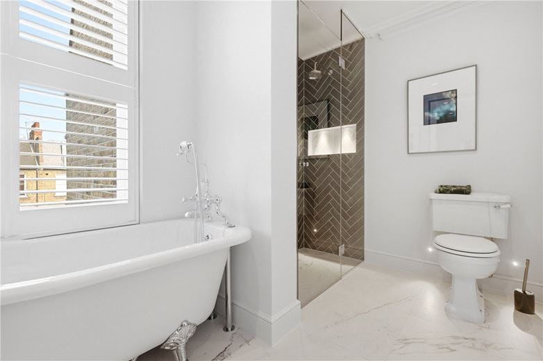 4 bedroom house, Hazlebury Road, London SW6 - Available