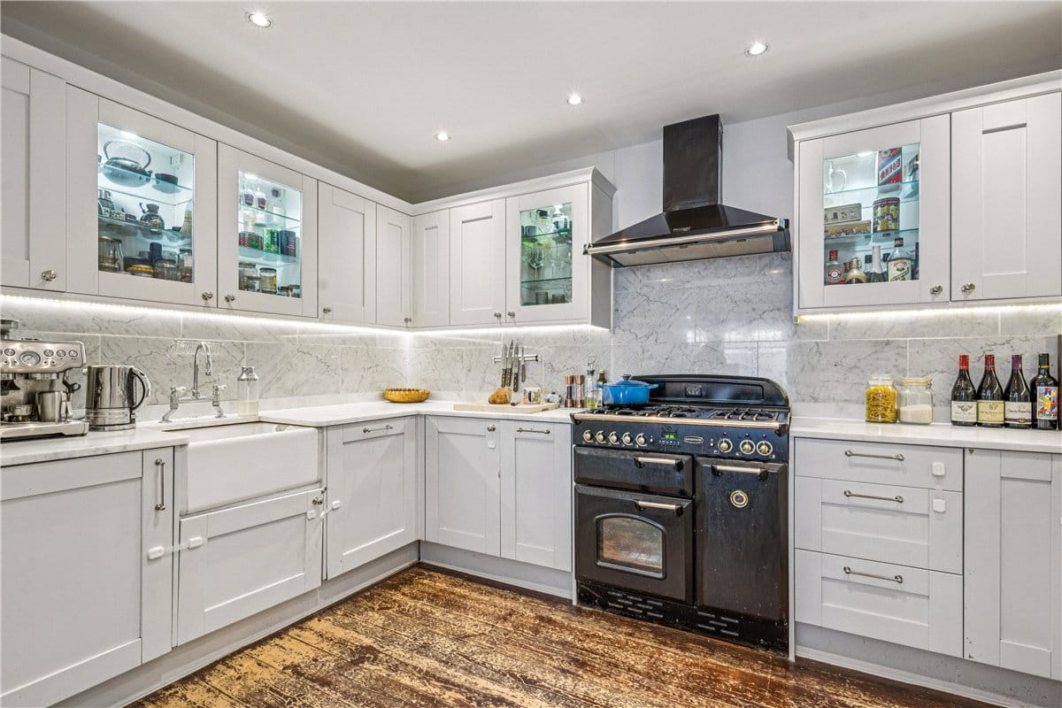 2 bedroom flat, Hildyard Road, London SW6 - Available