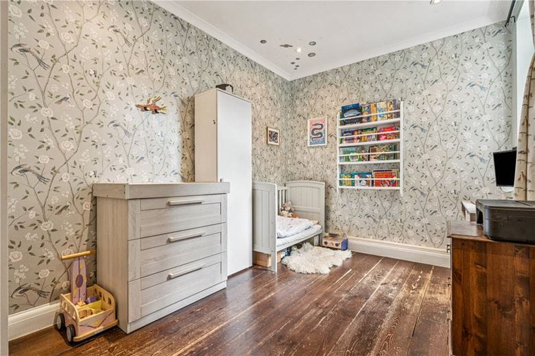 2 bedroom flat, Hildyard Road, London SW6 - Available