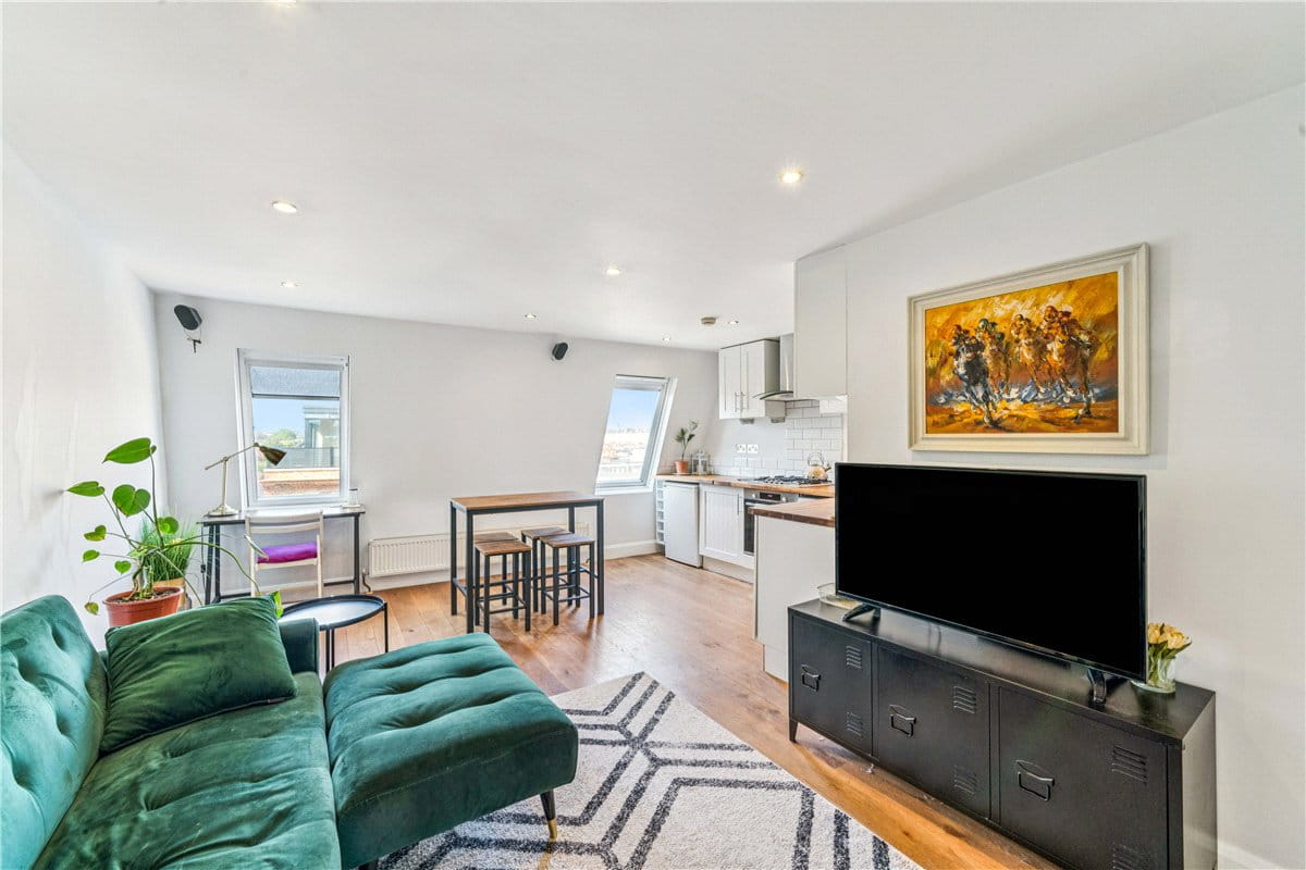 1 bedroom flat, Lillie Road, London SW6 - Available