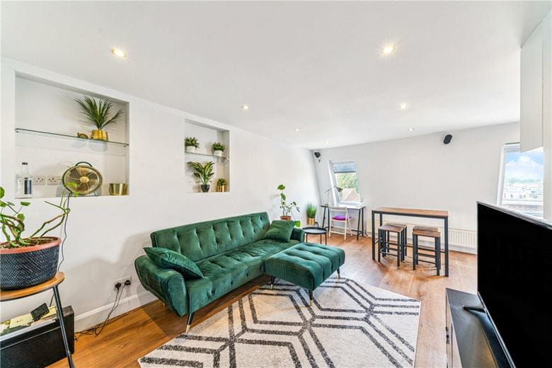 1 bedroom flat, Lillie Road, London SW6 - Available
