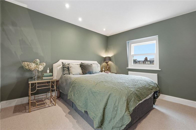 5 bedroom house, Kenyon Street, London SW6 - Available