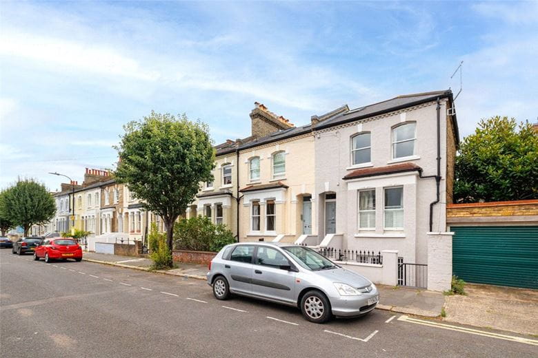 2 bedroom flat, Reporton Road, London SW6 - Sold STC