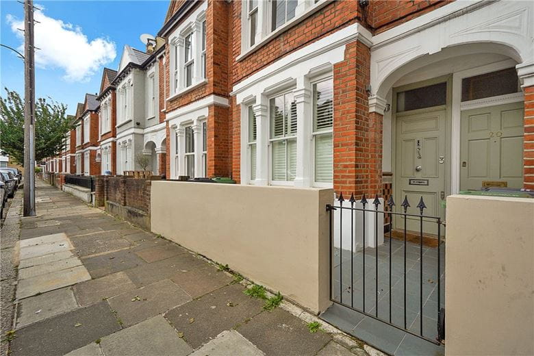 2 bedroom flat, Edenvale Street, London SW6 - Available