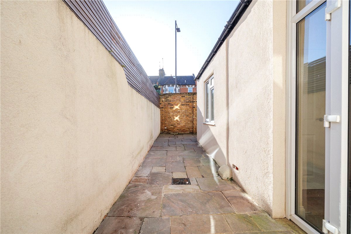 2 bedroom flat, St Andrews Road, London W14 - Sold