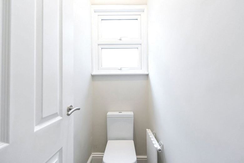 2 bedroom flat, Racton Road, London SW6 - Available