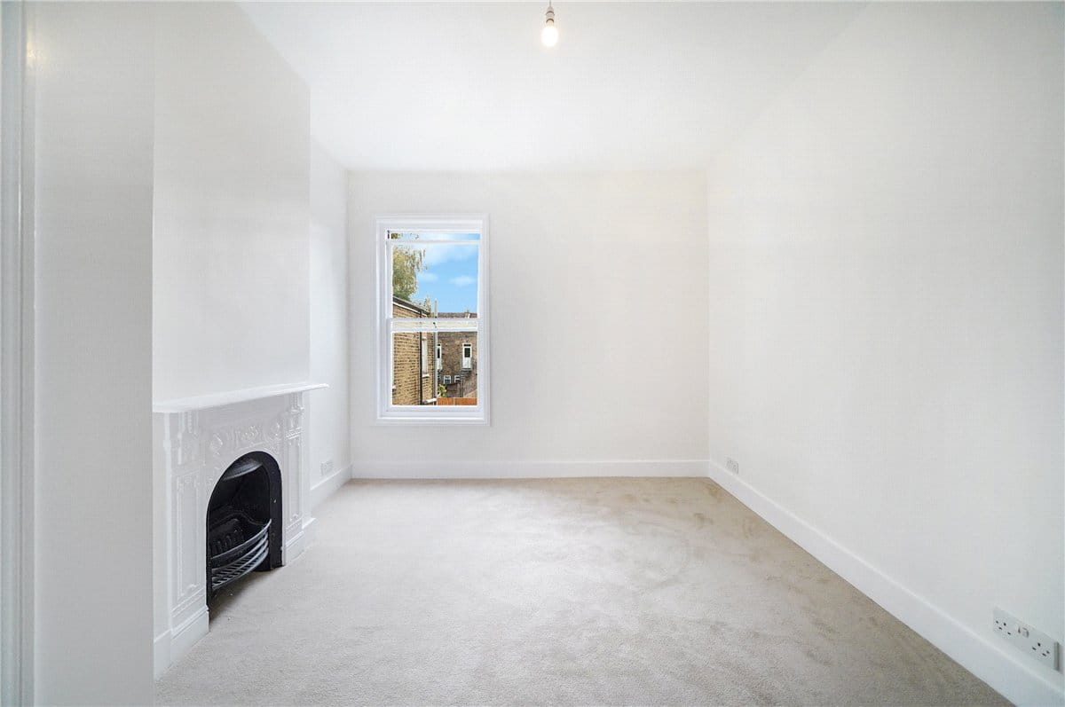 2 bedroom flat, Edenvale Street, London SW6 - Sold STC
