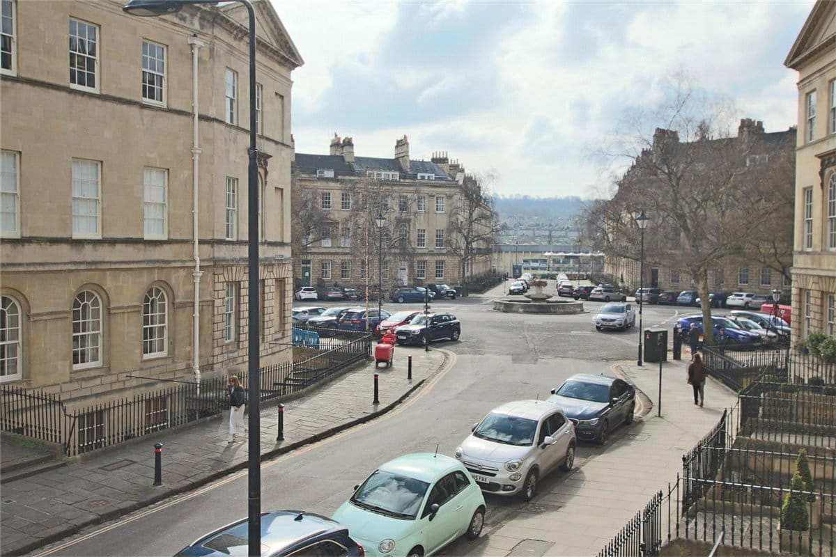 2 bedroom flat, Henrietta Street, Bath BA2 - Available