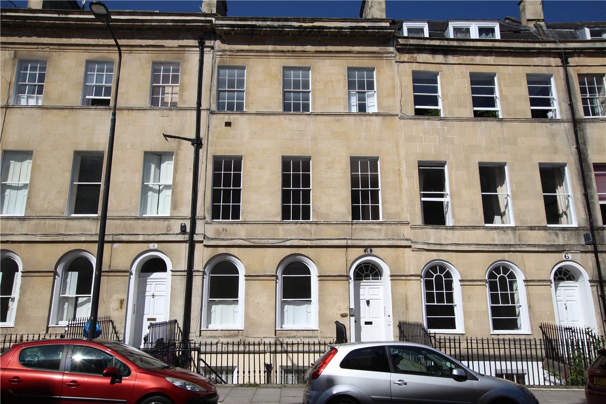 2 bedroom flat, Henrietta Street, Bath BA2 - Available