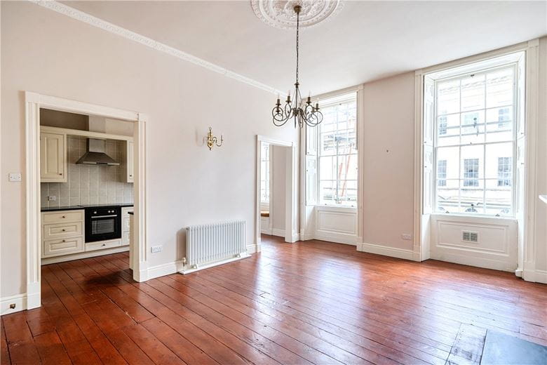2 bedroom flat, Henrietta Street, Bath BA2 - Available