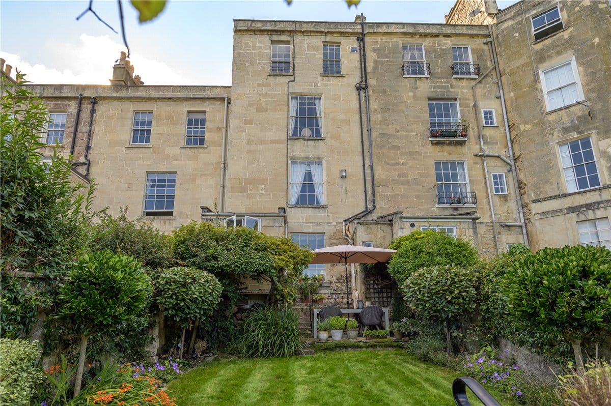 4 bedroom house, Ainslies Belvedere, Bath BA1 - Sold