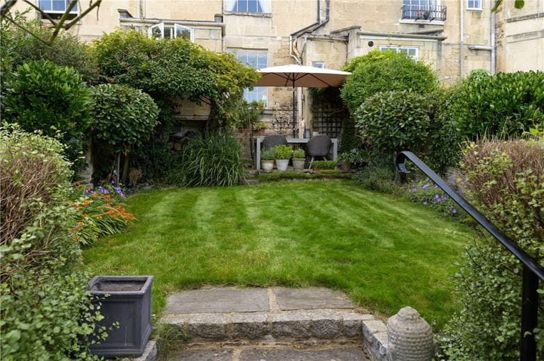 4 bedroom house, Ainslies Belvedere, Bath BA1 - Sold