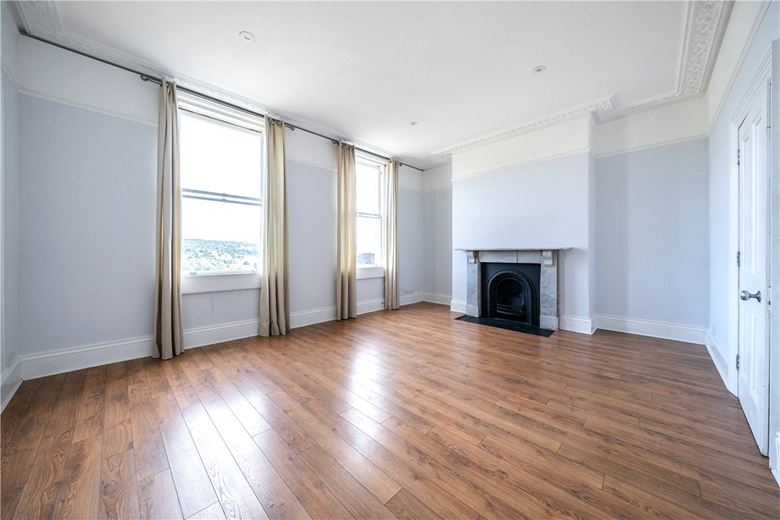 2 bedroom flat, Belgrave Terrace, Bath BA1 - Sold