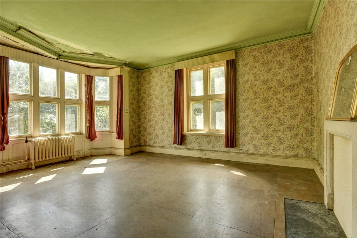 19 bedroom house, Bowden Hill, Lacock SN15 - Available