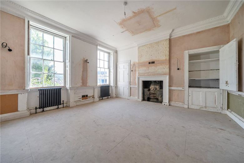 7 bedroom house, Bladud Buildings, Bath BA1 - Available
