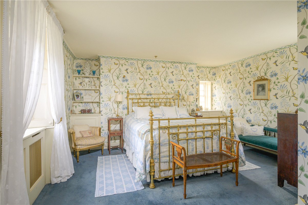 5 bedroom house, West Yatton, Yatton Keynell SN14 - Available