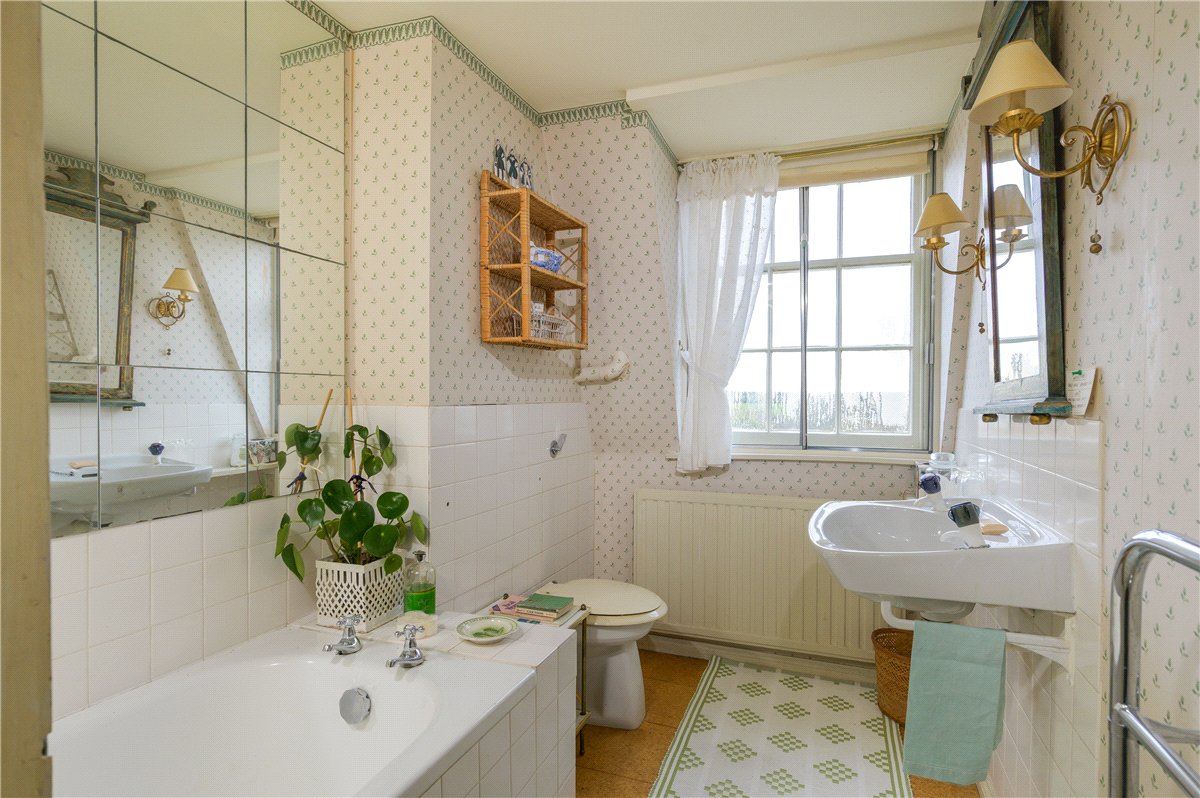 5 bedroom house, West Yatton, Yatton Keynell SN14 - Available