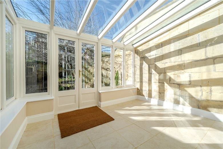 2 bedroom maisonette, New King Street, Bath BA1 - Available