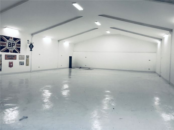 38 acres House, Siston, Bristol BS16 - Available