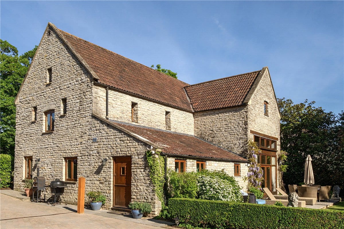 25.6 acres House, Siston, Bristol BS16 - Available