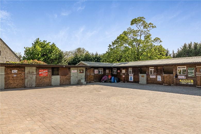 25.6 acres House, Siston, Bristol BS16 - Available